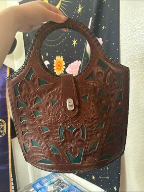 Leaders in leather Women's Brown Tooled Leather Tote Bag with Teal Inlay